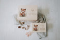 Load image into Gallery viewer, Erinnerungskiste Fuchs personalisiert mit eurem Wunschtext | Zum aufbewahren, dekorieren oder als Geschenkidee zur Taufe oder Geburt by Woodlandkid - Erinnerungskisten - Boxes & Bins