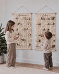 Load image into Gallery viewer, Adventskalender Kinder zum Befüllen, personalisiert mit Namen | Stoff Weihnachtskalender Baumwolle 90x60 cm | Geschenk Geschwister by Woodlandkid - Christmas - Advent Calendars