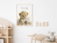 Load image into Gallery viewer, Motivationsposter Safari | Mit eigenem Spruch oder ohne | Kinderzimmer | Geschenk | Safari Tiere | Wandbilder Kinder | Babyzimmer Wanddeko