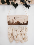 Bild in Galerie-Betrachter laden, personalisierter Ramadan Kalender im Moschee Motiv, Ramadankalender aus Holz für Kinder, Persönliche Geschenkidee zum Fastenmonat