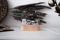 Load image into Gallery viewer, Nachtlicht personalisiert mit "Woodlandfriends" aus Holz und Acryl, geeignet für Kleinkinder und Kinderzimmer, Geschenkideen für Kinder