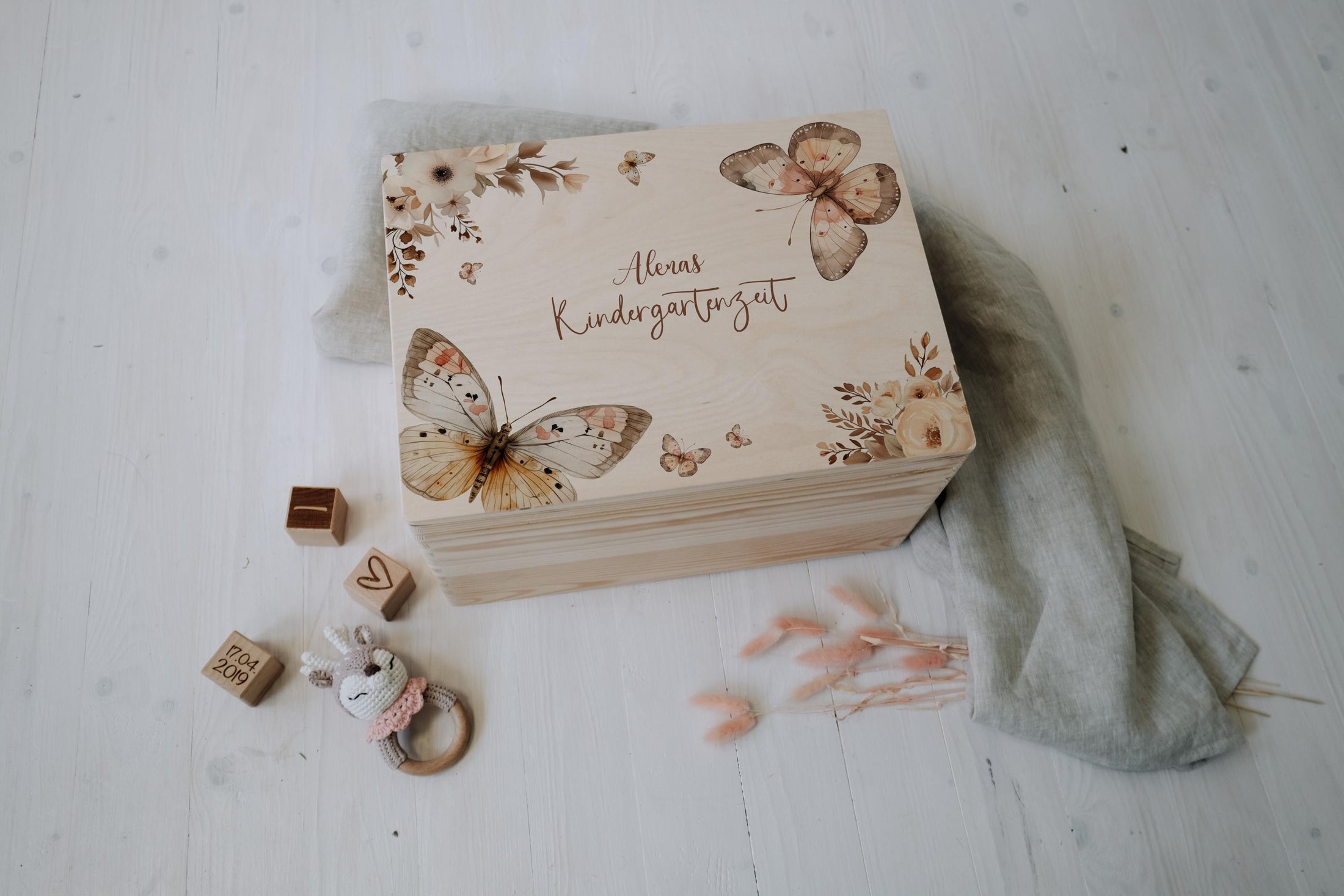 erinnerungen aufbewahren box Erinnerungskiste Holz personalisiert