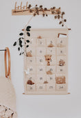 Bild in Galerie-Betrachter laden, Stoff Adventskalender für Kinder mit Wunschnamen personalisiert | Großer Weihnachtskalender mit 24 Taschen zum selbst Befüllen by Woodlandkid - Christmas - Advent Calendars
