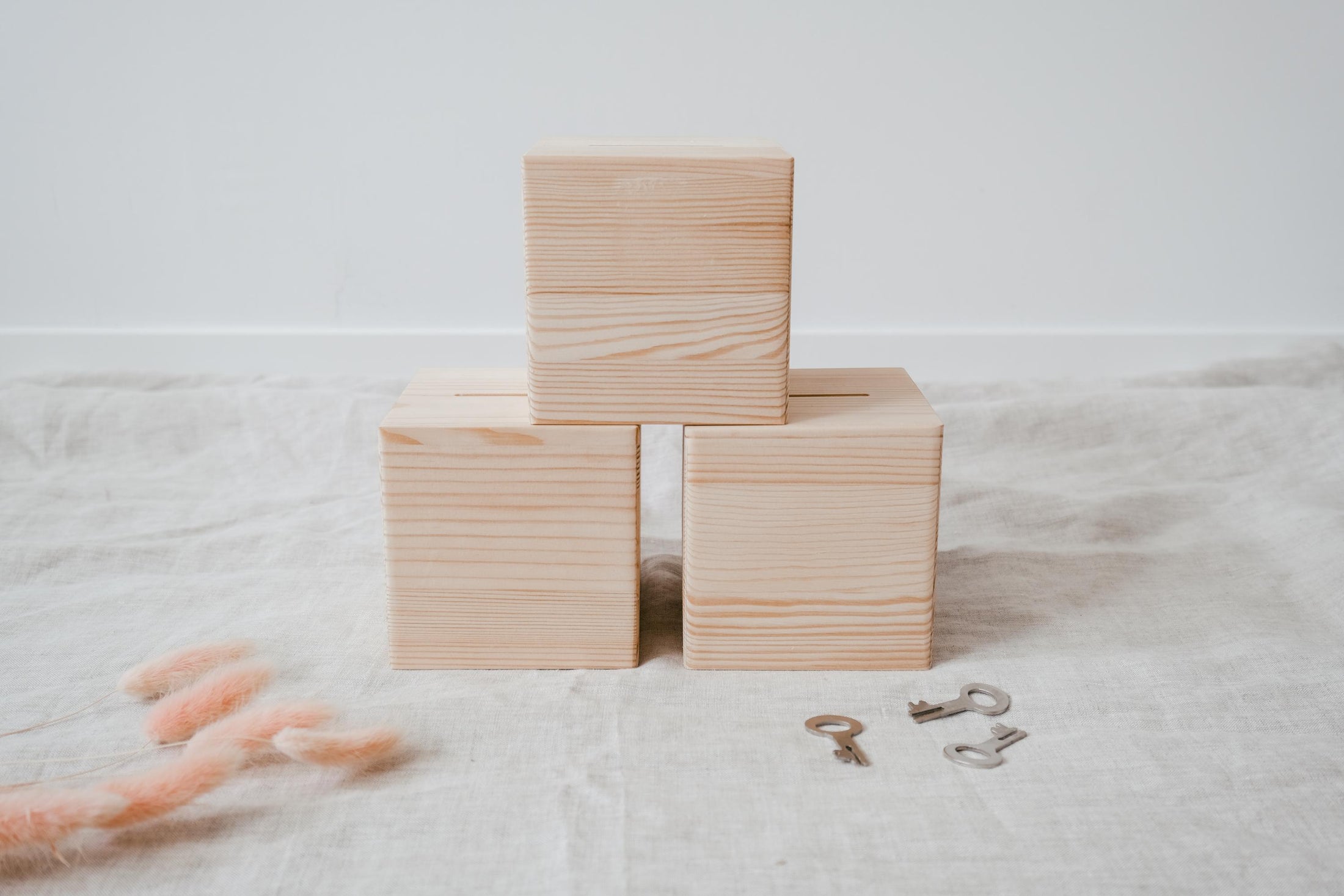 Personalisierte Spardose Holz mit bunten Tieren | Geschenkidee zur Geburt & Geburtstag | Zum aufbewahren und dekorieren by Woodlandkid - - Boxes & Bins