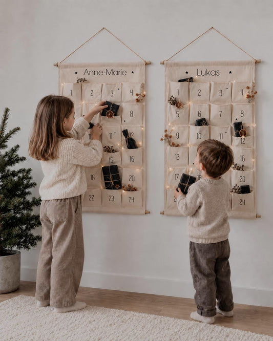 Adventskalender Kinder mit Namen zum Befüllen, Stoff Baumwolle 90x60 cm, 24 Taschen | Personalisiertes Weihnachtsgeschenk Kinder by Woodlandkid - Christmas - Advent Calendars
