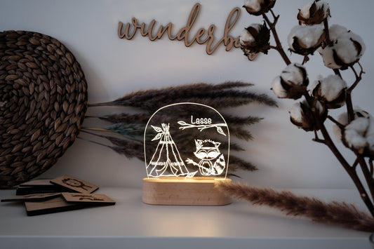 Personalisierte "Tipi Waschbär" Nachtlampe aus Holz und Acryl, Geschenke zu Geburt, Geschenkideen, Kinderzimmer, Geburtstagsgeschenk