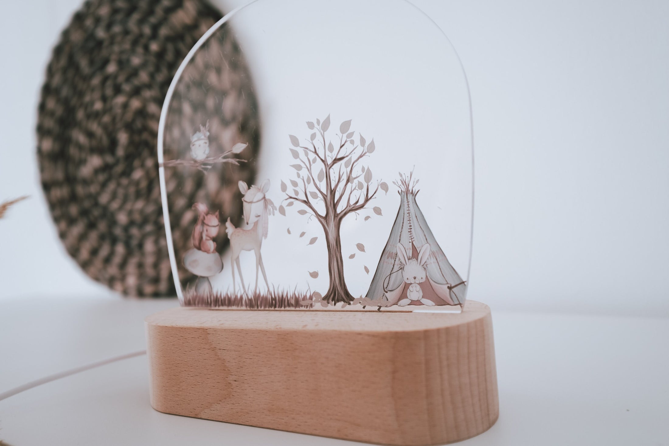 Nachtlicht "Reh" personalisiert aus Acryl, Holzfuß Gravur, Babygeschenk Geburt, Kinderzimmer, Persönliches Geburtstagsgeschenk, Taufe