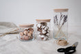 Load image into Gallery viewer, Personalisiertes Aufbewahrungsglas mit Zeichnung als Gravur, Geschenk zum Muttertag, Vatertag, Vorratsglas mit Kinderzeichnung
