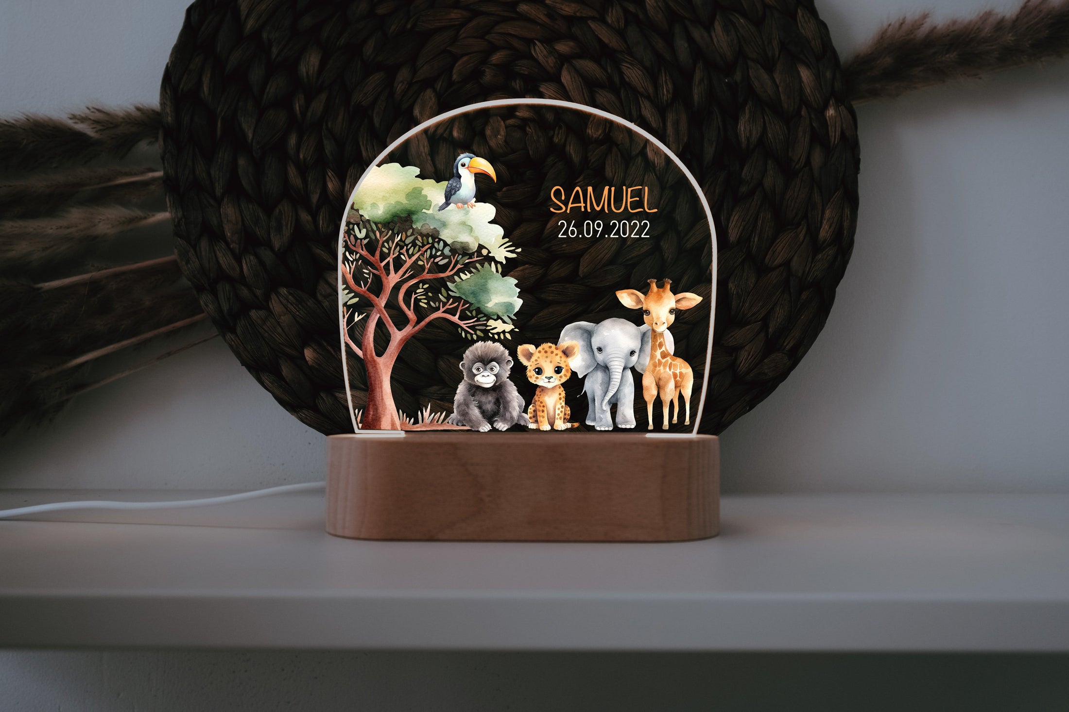 Nachtlicht "Safari" personalisiert aus Acryl, Holzfuß Gravur, Babygeschenk Geburt, Kinderzimmer, Persönliches Geburtstagsgeschenk, Taufe