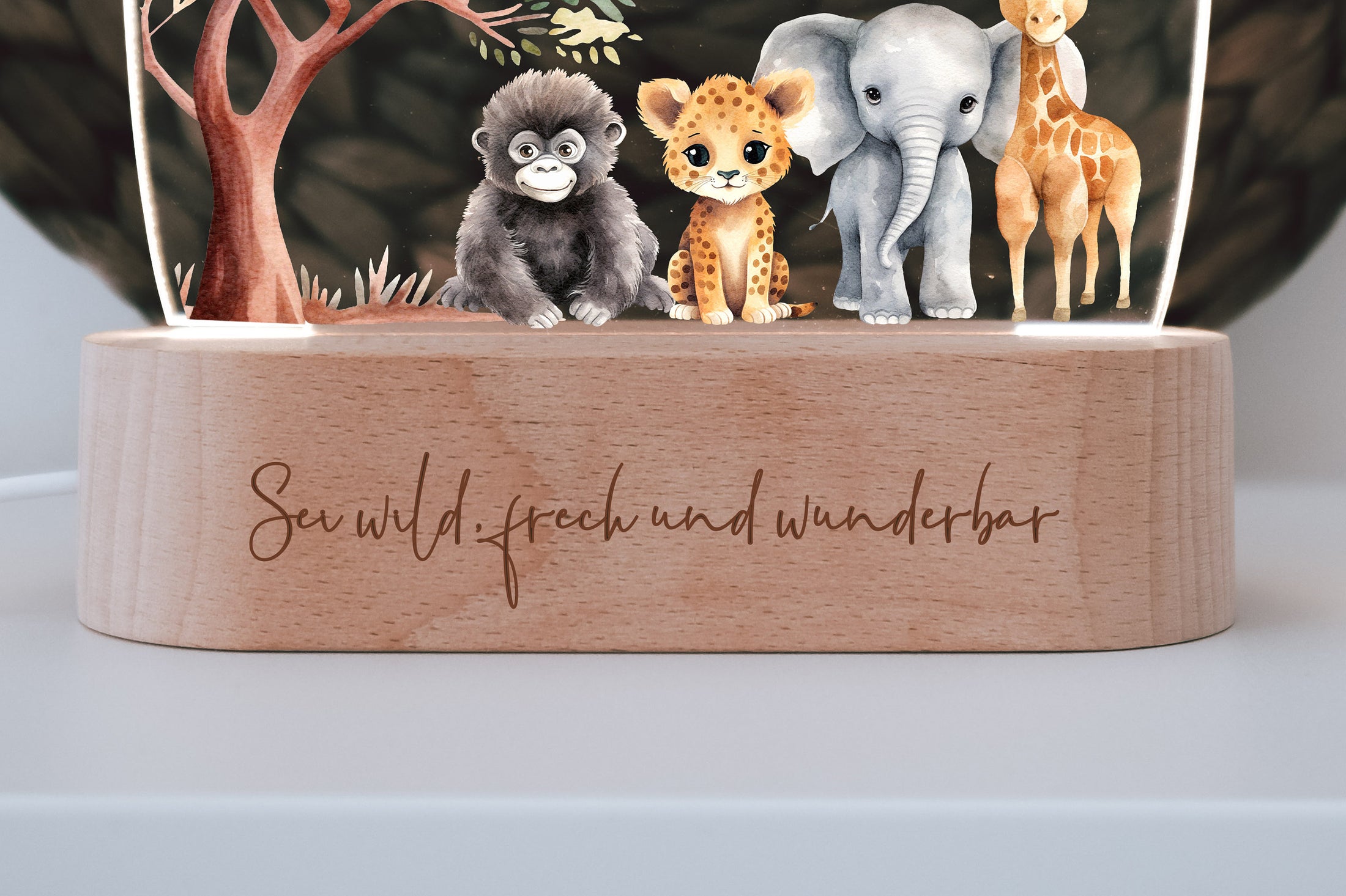 Nachtlicht "Safari" personalisiert aus Acryl, Holzfuß Gravur, Babygeschenk Geburt, Kinderzimmer, Persönliches Geburtstagsgeschenk, Taufe