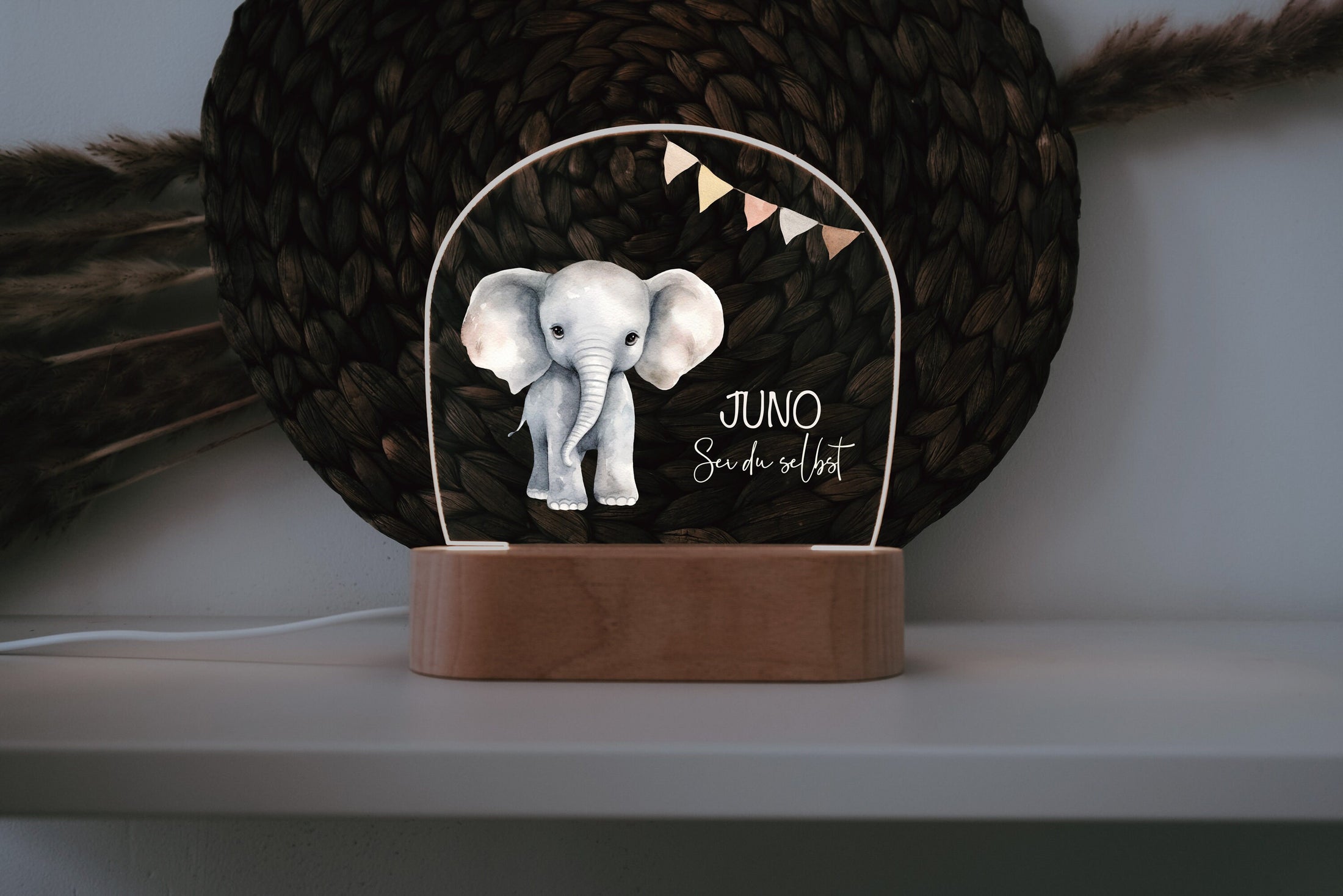Nachtlicht "Elefant" personalisiert aus Acryl, Holzfuß und Glas können separat graviert werden, Persönliches Geschenk zur Taufe oder Geburt