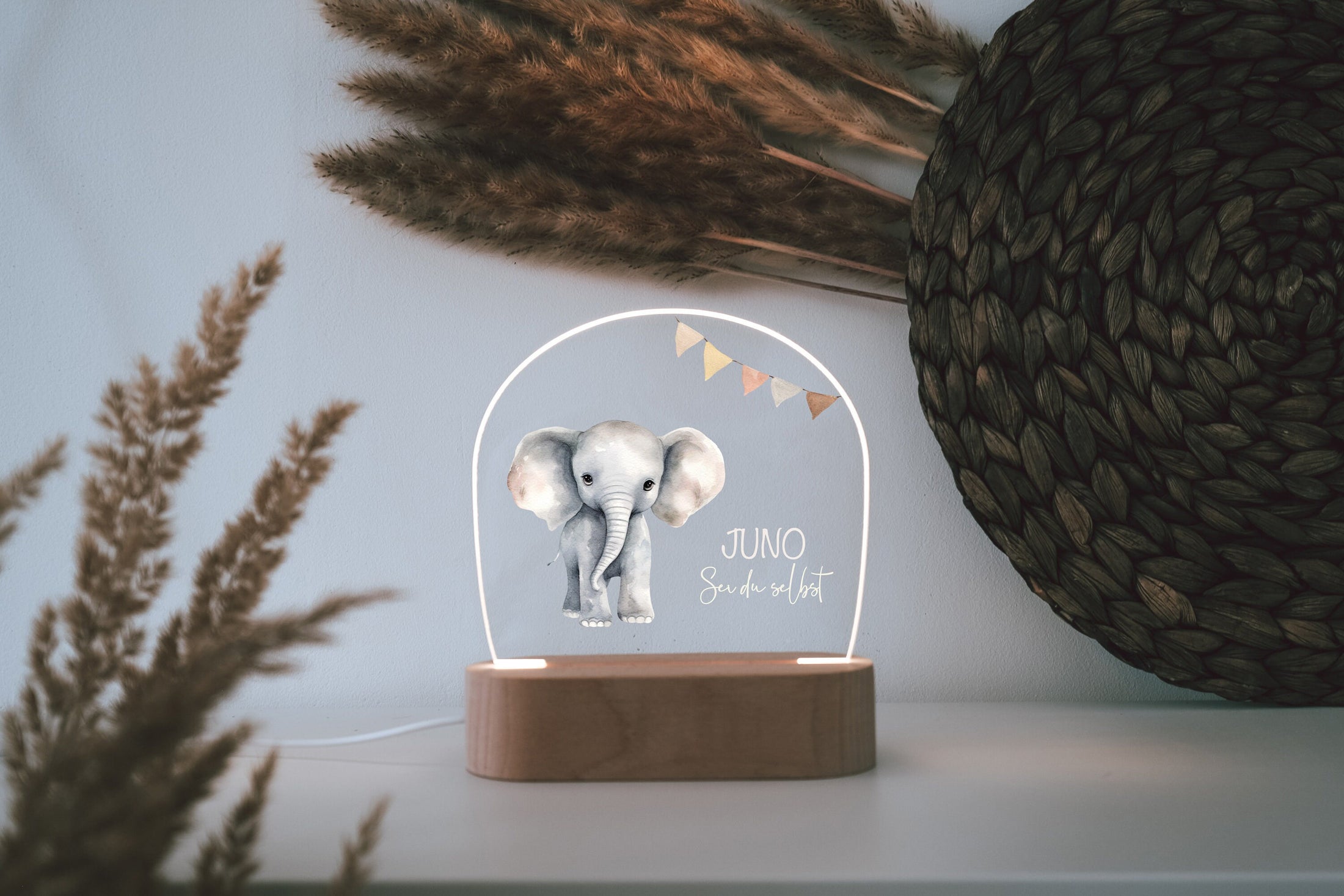 Nachtlicht "Elefant" personalisiert aus Acryl, Holzfuß und Glas können separat graviert werden, Persönliches Geschenk zur Taufe oder Geburt