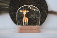 Load image into Gallery viewer, Nachtlicht "Giraffe" personalisiert aus Acryl, Holzfuß Gravur, Babygeschenk Geburt, Kinderzimmer, Persönliches Geburtstagsgeschenk, Taufe
