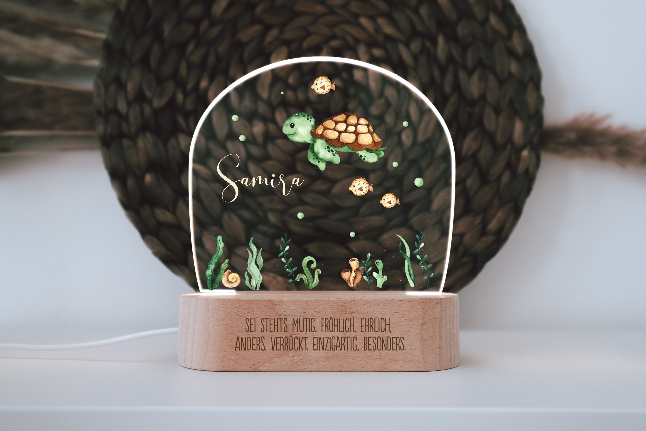 Nachtlicht "Schildkröte" personalisiert aus Acryl, Holzfuß Gravur, Geschenk Geburt, Kinderzimmer, Persönliches Geburtstagsgeschenk, Taufe