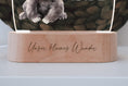 Load image into Gallery viewer, Nachtlicht "Gorilla" personalisiert aus Acryl, Holzfuß Gravur, Geschenk Geburt, Kinderzimmer, Persönliches Geburtstagsgeschenk, Taufe
