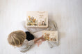 Bild in Galerie-Betrachter laden, Personalisierte Erinnerungskiste mit tierischen Abenteurern | Zum aufbewahren und dekorieren | Geschenkidee zur Taufe oder Geburt by Woodlandkid - Baby - Boxes & Bins
